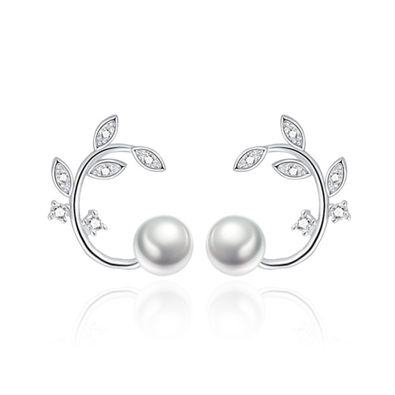 Серьги-гвоздики покрытые серебром с кристаллами Swarovski и искусствнным жемчугом